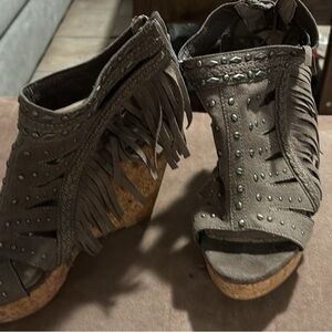 Woman’s caress shoes